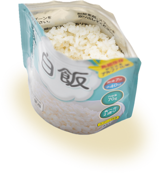 開封され中身が見えるマジックライスの白飯パック